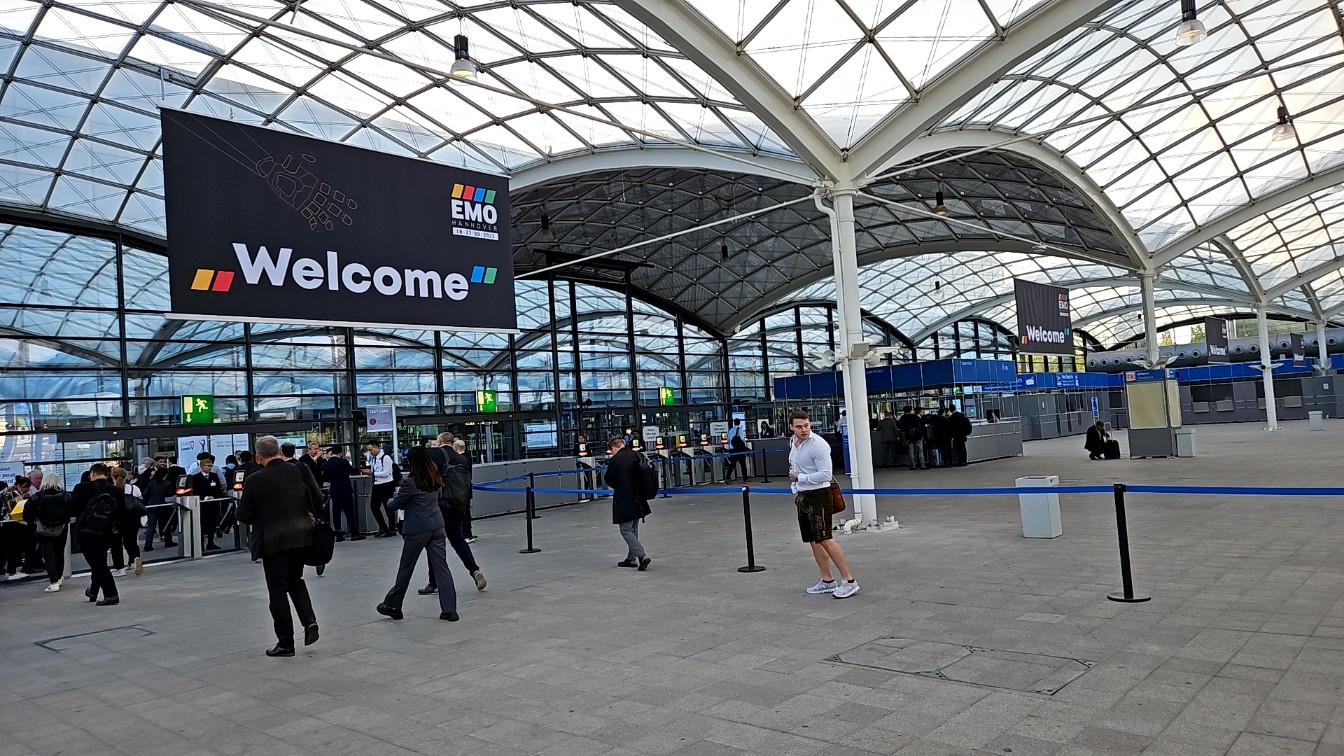 EMO Hannover에서 시작된 Lubecle의 글로벌 여정 (Lubecle’s Journey Began at EMO Hannover)